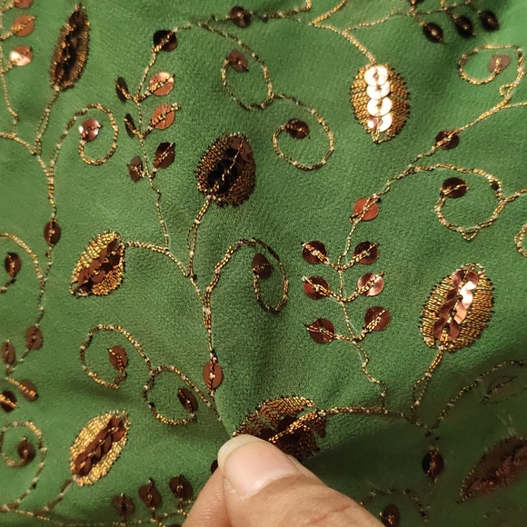 Party wear saree - Picture 7 of 10